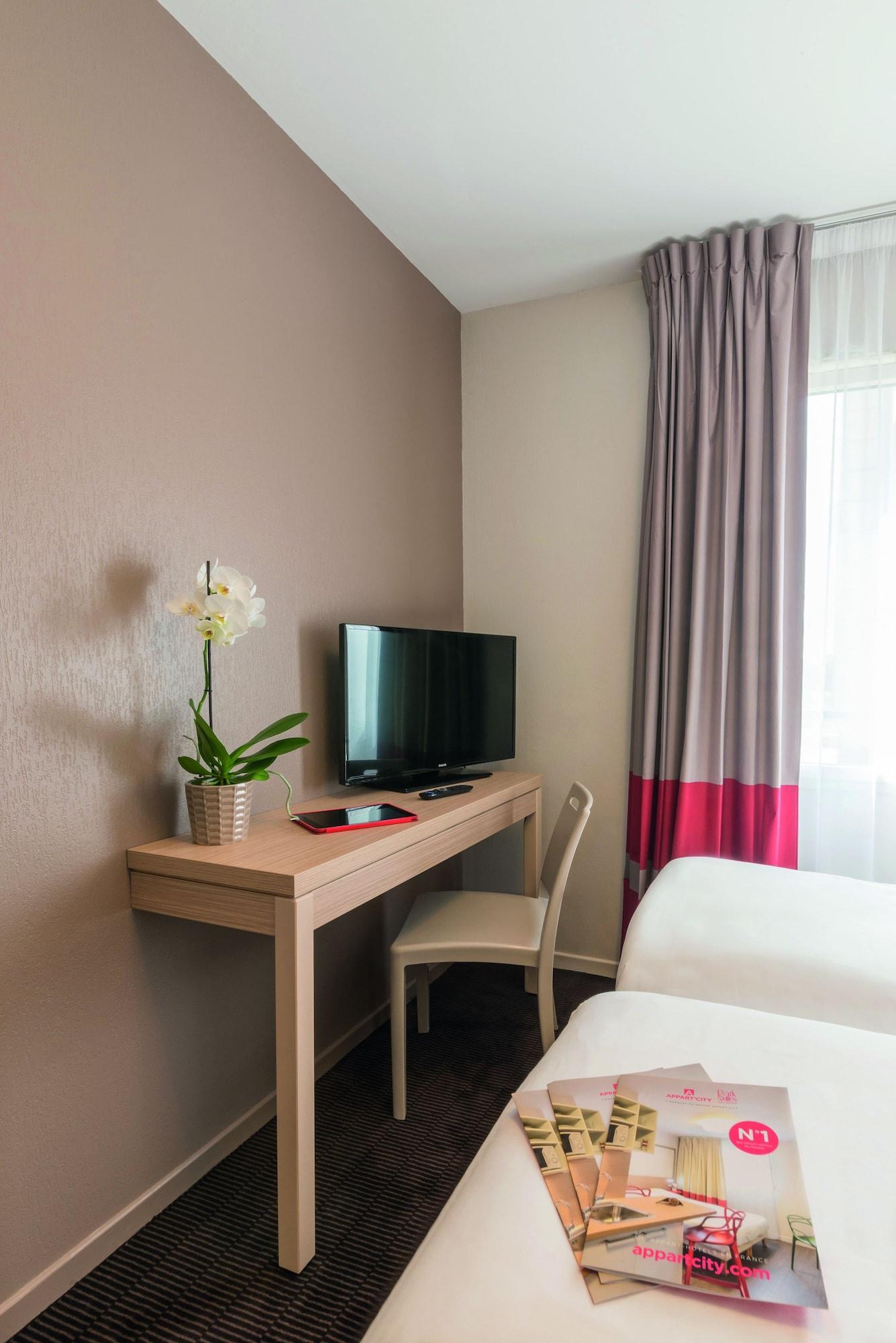 Aparthotel Appart'city Classic Quais De Loire 3*