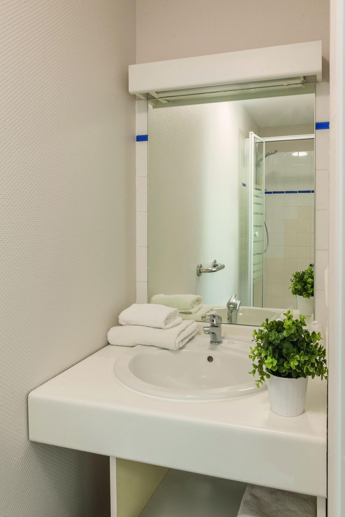 Aparthotel Appart'city Classic Quais De Loire 3*